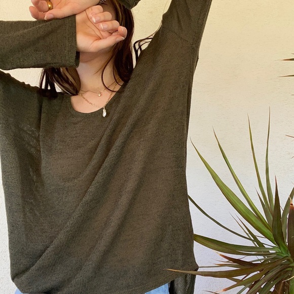 Sheer Scoop-neck sweater (crosslist on depop) - Picture 3 of 4